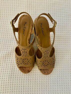 Nue Options Tan Laser Cut Cork Espadrille Wedge Sandals Size 8